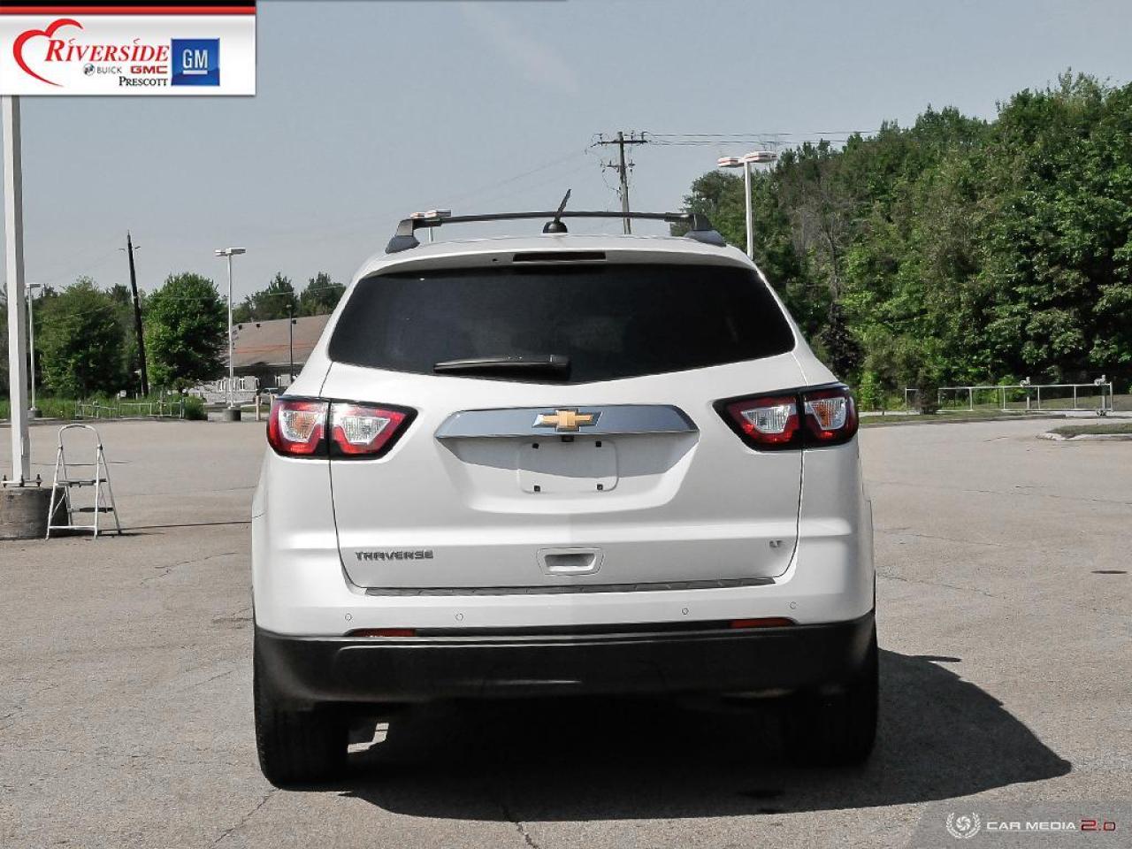 2017 Chevrolet Traverse 1LT Photo4
