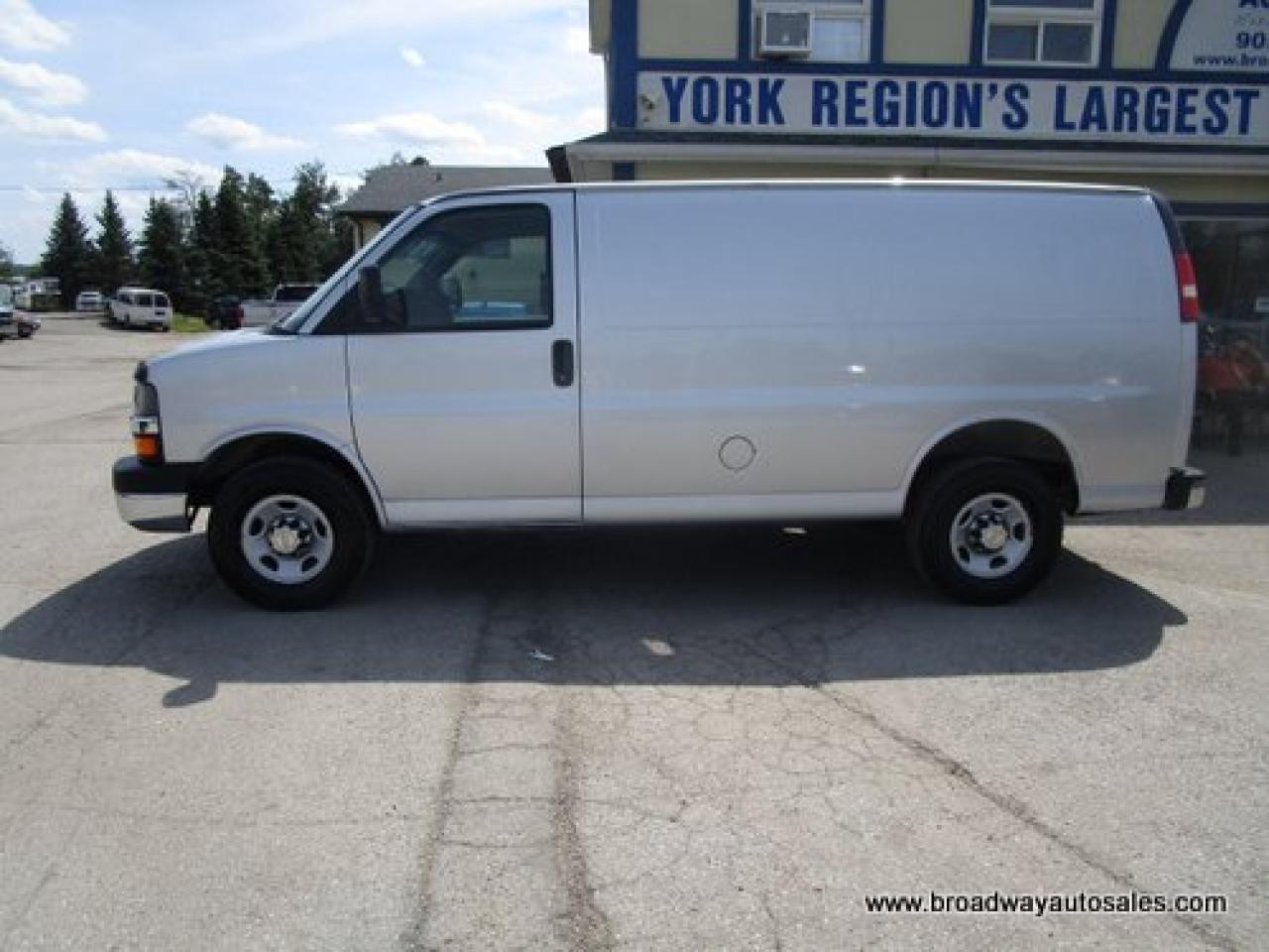 2015 Chevrolet Express 3/4 TON CARGO MOVING 2 PASSENGER 4.8L - V8.. SHORTY.. BARN-DOOR-ENTRANCES.. CD/AUX INPUT.. KEYLESS ENTRY.. AIR CONDITIONING.. TOW SUPPORT.. Photo3