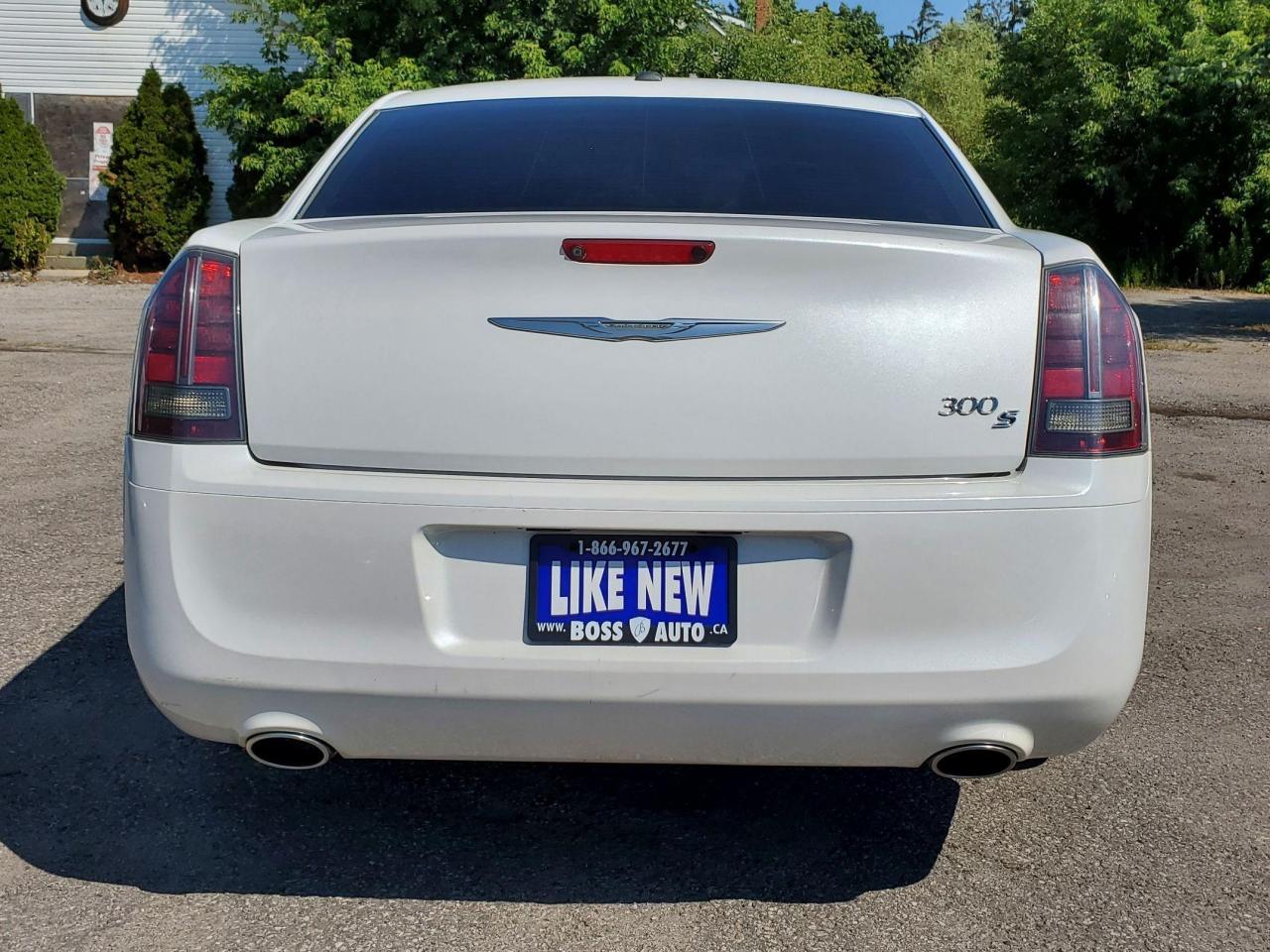2014 Chrysler 300 S Photo