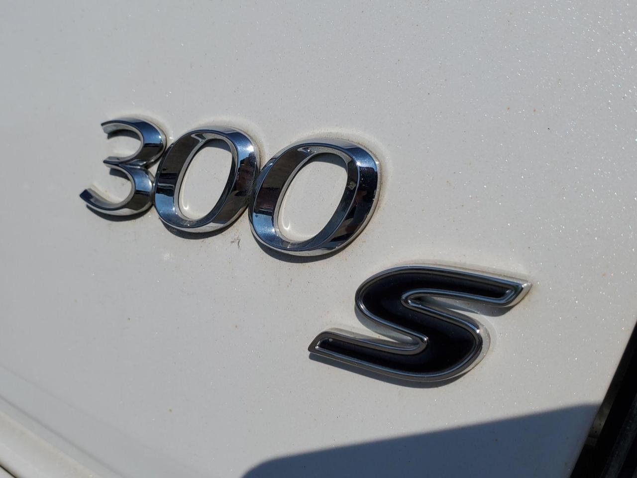 2014 Chrysler 300 S Photo