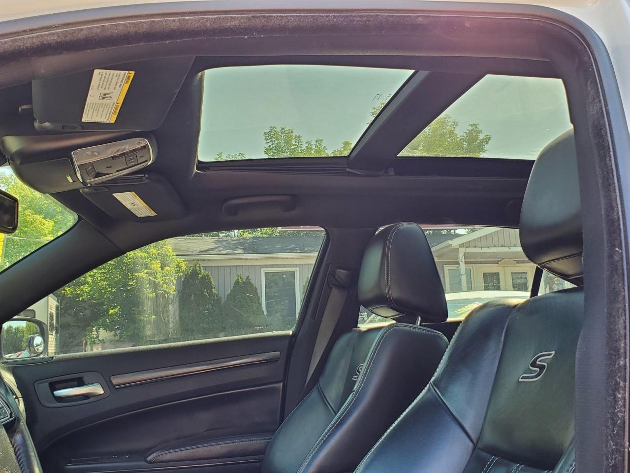 2014 Chrysler 300 S Photo