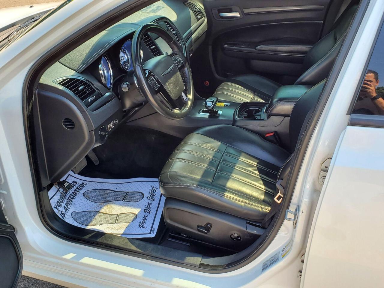 2014 Chrysler 300 S Photo