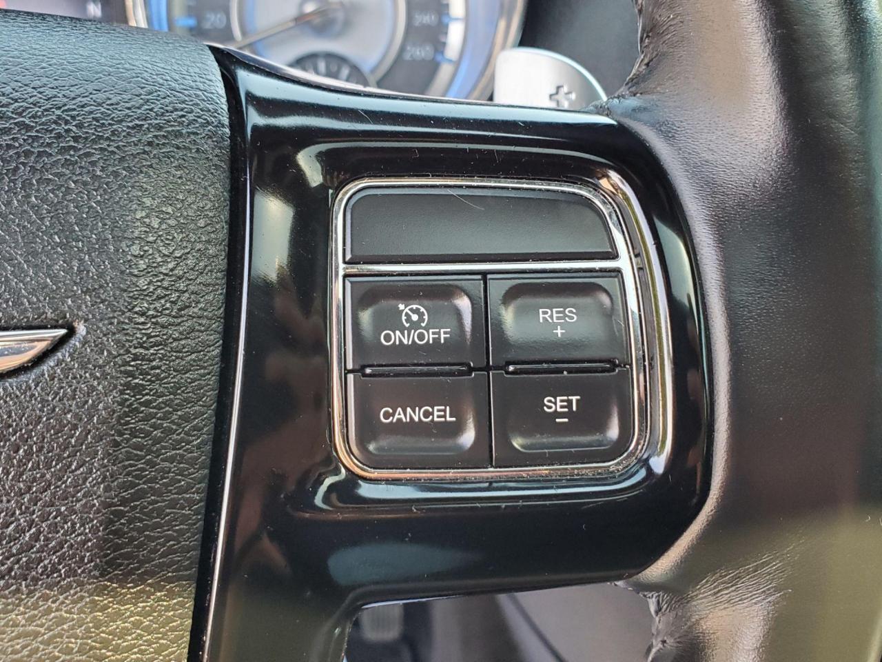 2014 Chrysler 300 S Photo