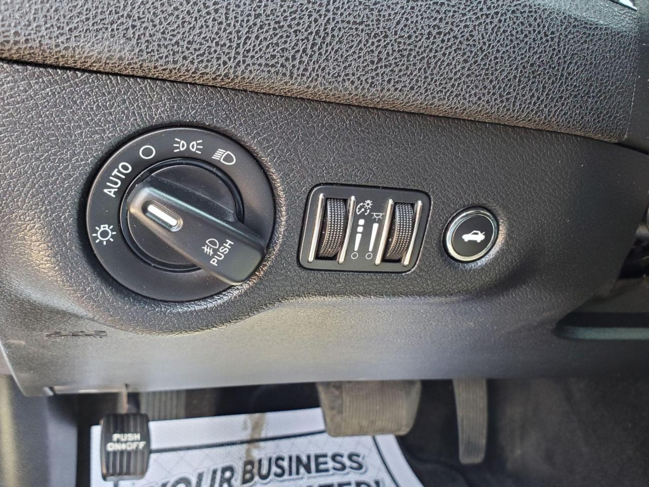 2014 Chrysler 300 S Photo