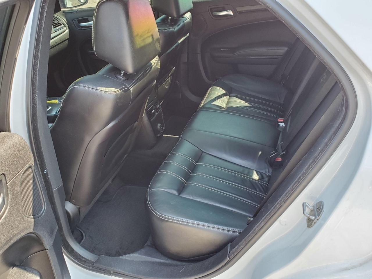 2014 Chrysler 300 S Photo