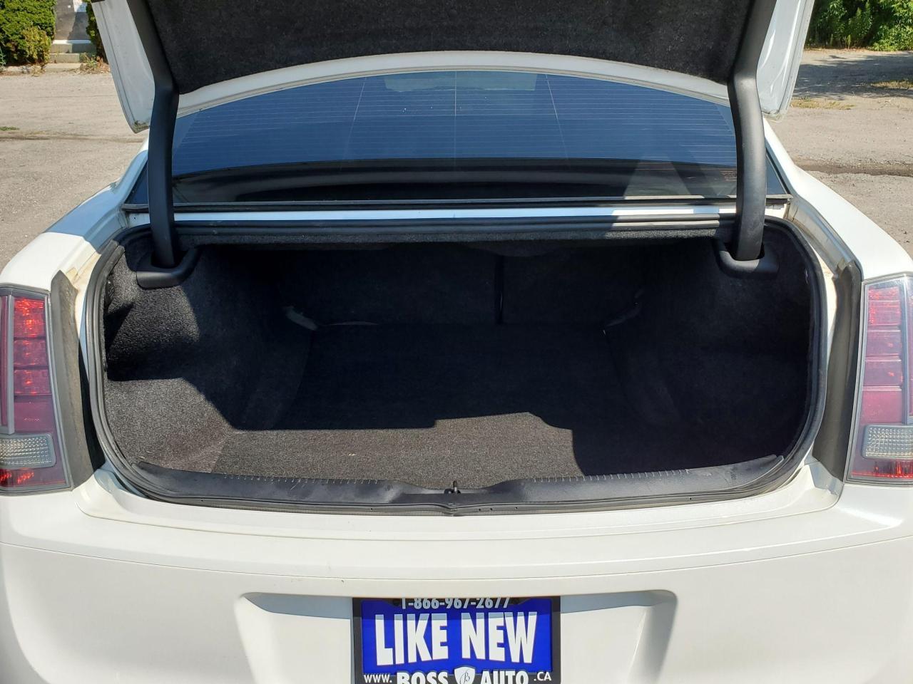 2014 Chrysler 300 S Photo