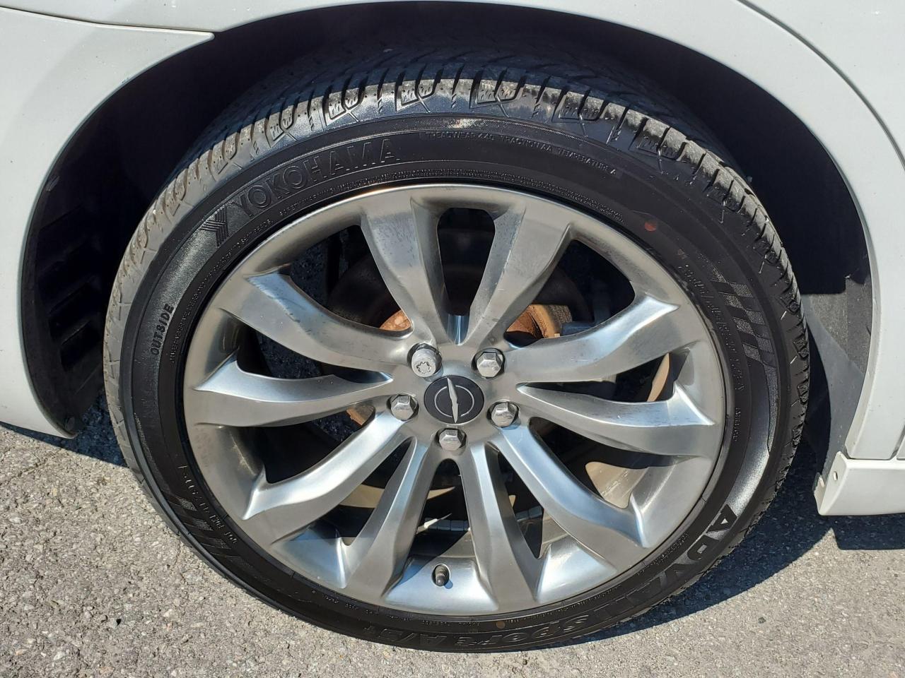 2014 Chrysler 300 S Photo