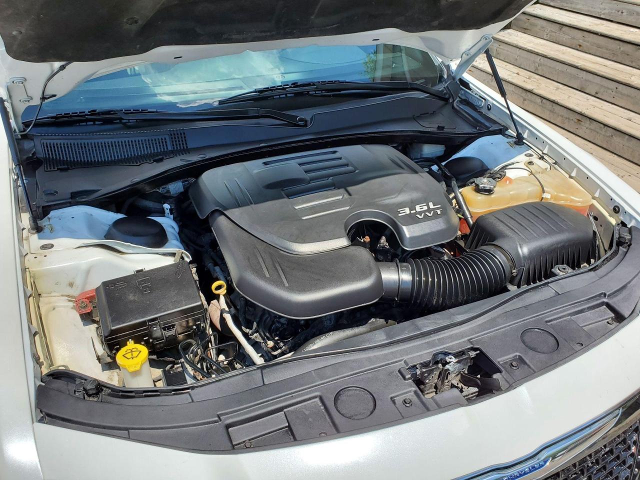 2014 Chrysler 300 S Photo