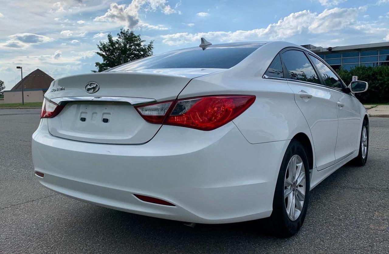 2013 Hyundai Sonata 4dr Sdn 2.4L Auto GLS - Photo #9