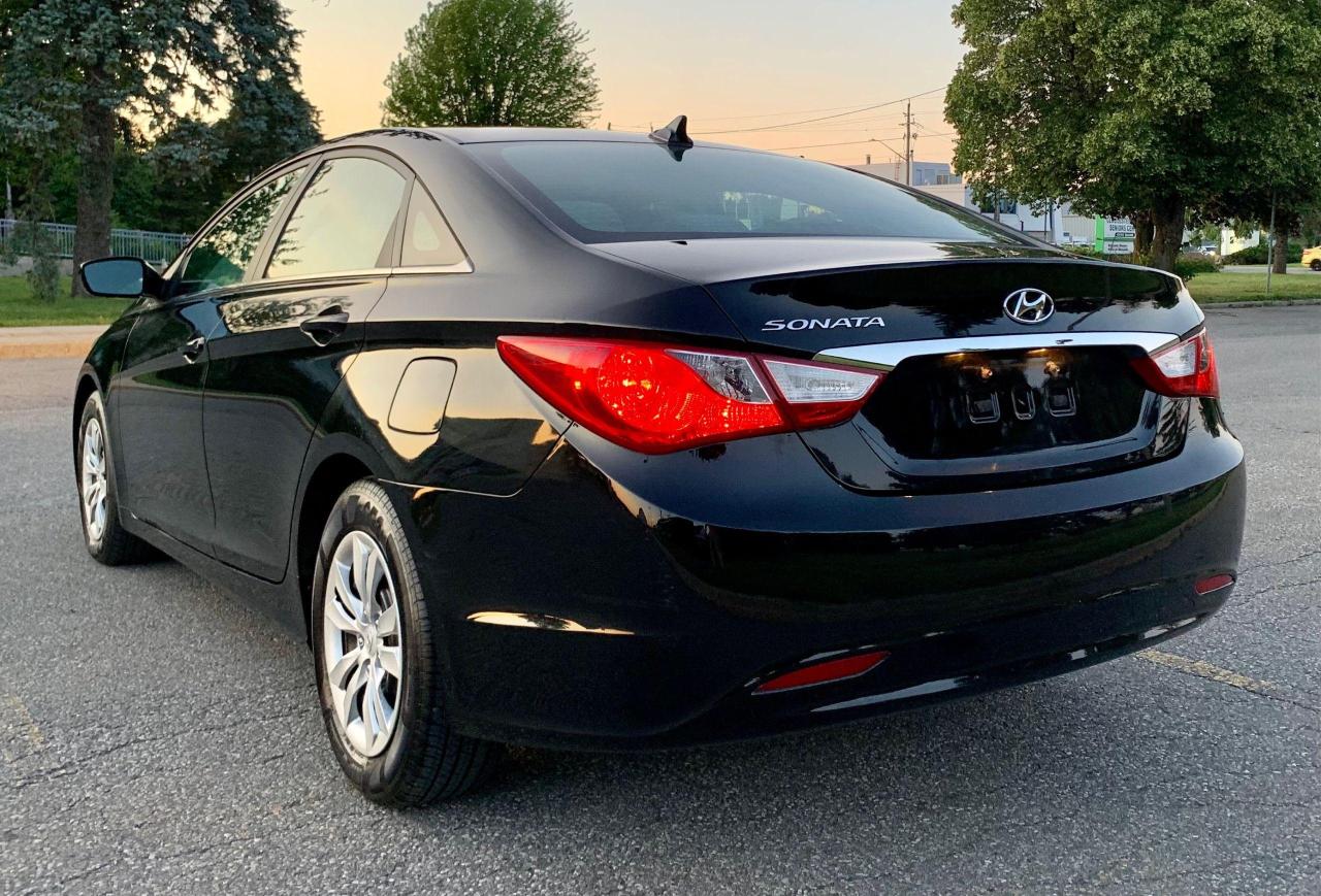 2013 Hyundai Sonata GL Photo3