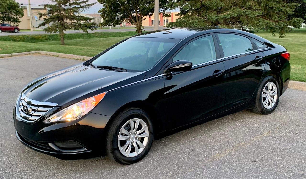 2013 Hyundai Sonata GL - Photo #2