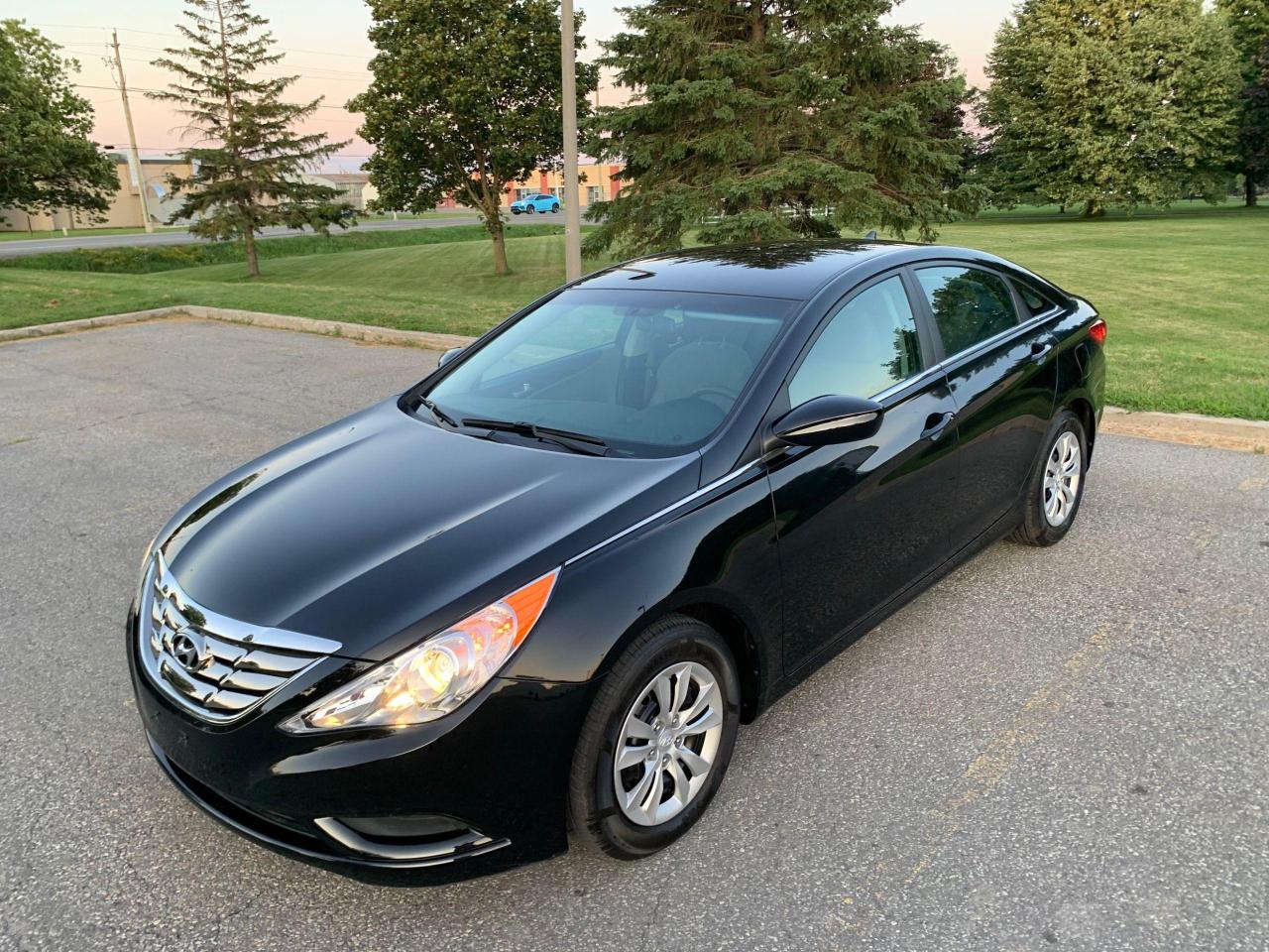 2013 Hyundai Sonata GL - Photo #12