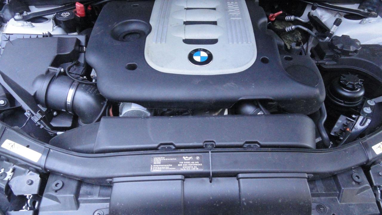 2010 BMW 335i  - Photo #9