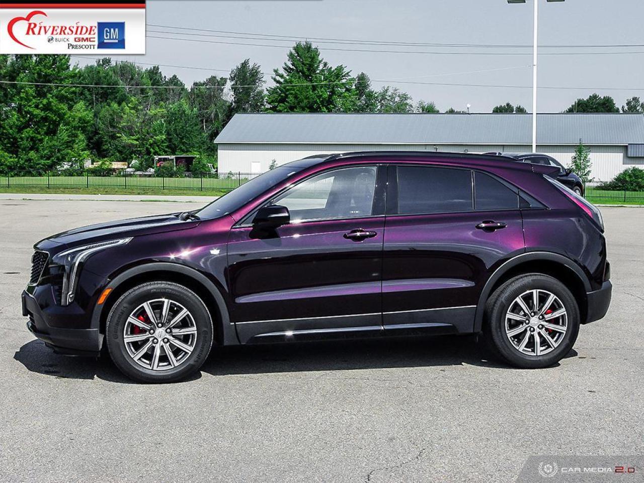 2021 Cadillac XT4 Sport Photo2