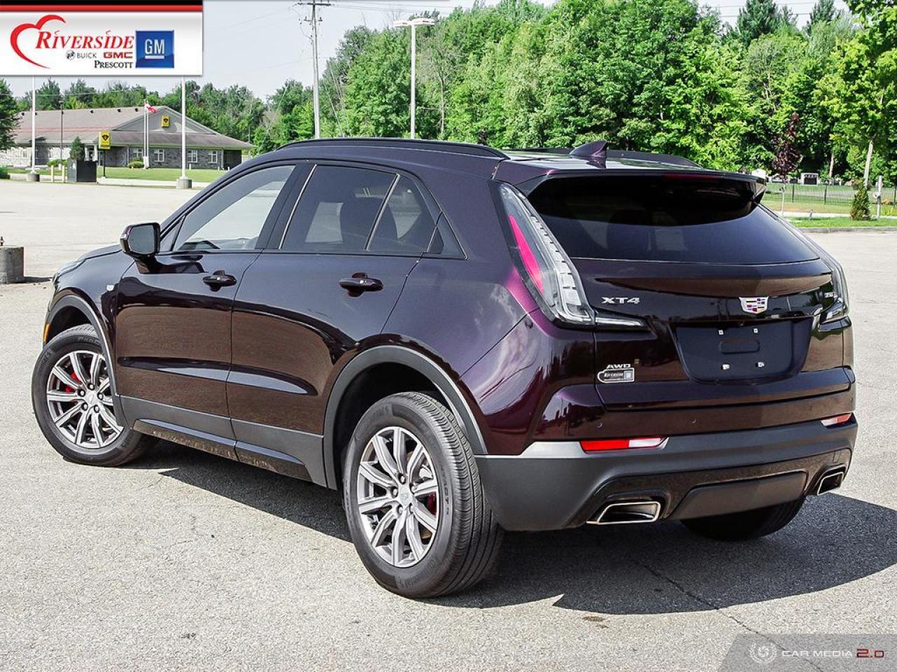 2021 Cadillac XT4 Sport Photo3