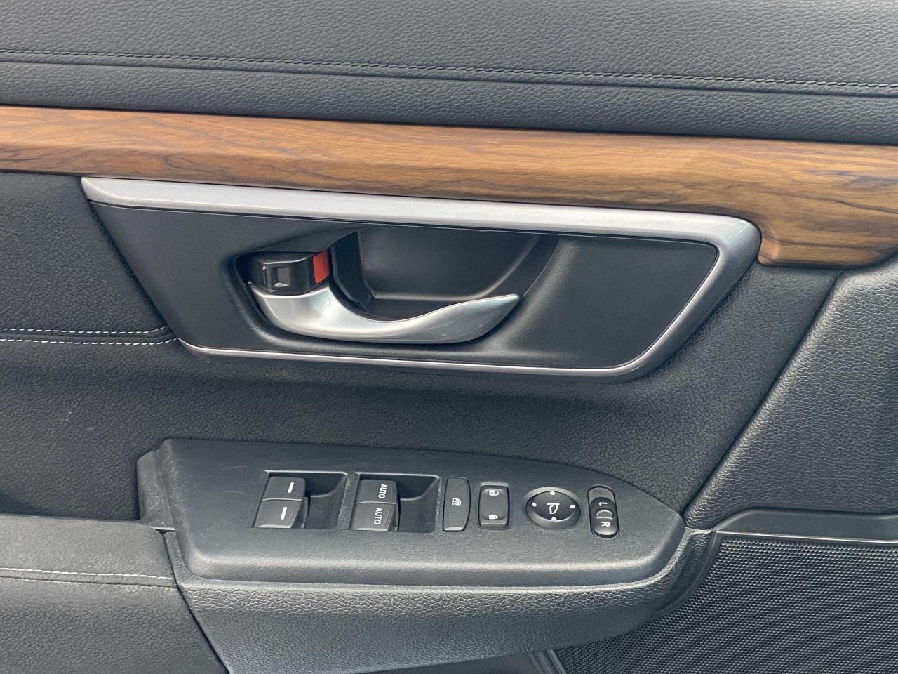 2017 Honda CR-V EX AWD+Roof+ApplePlay+Adaptive Cruise+CLEAN CARFAX - Photo #45