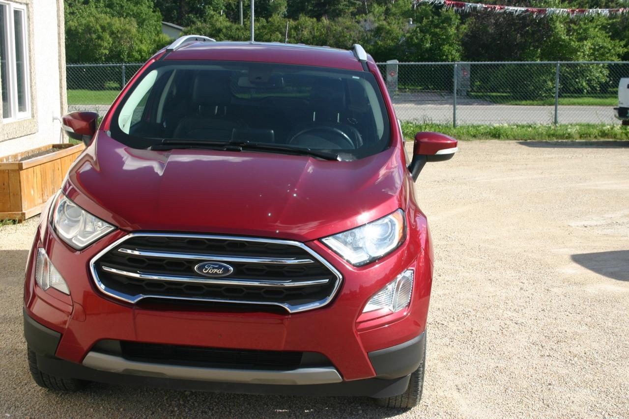 2018 Ford EcoSport Only 55120 KM Accident Free, Sunroof, Heated Seats - Photo #4