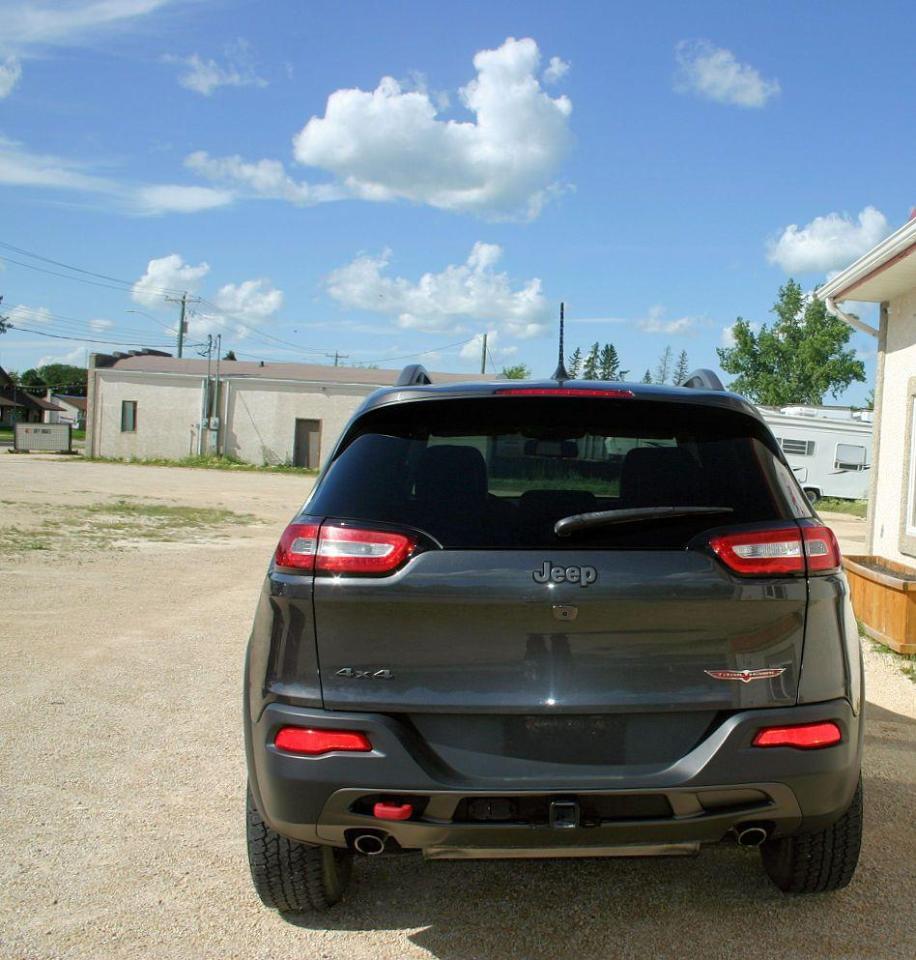 2016 Jeep Cherokee Trailhawk, No Accidents Heated/cooled Leather, - Photo #19