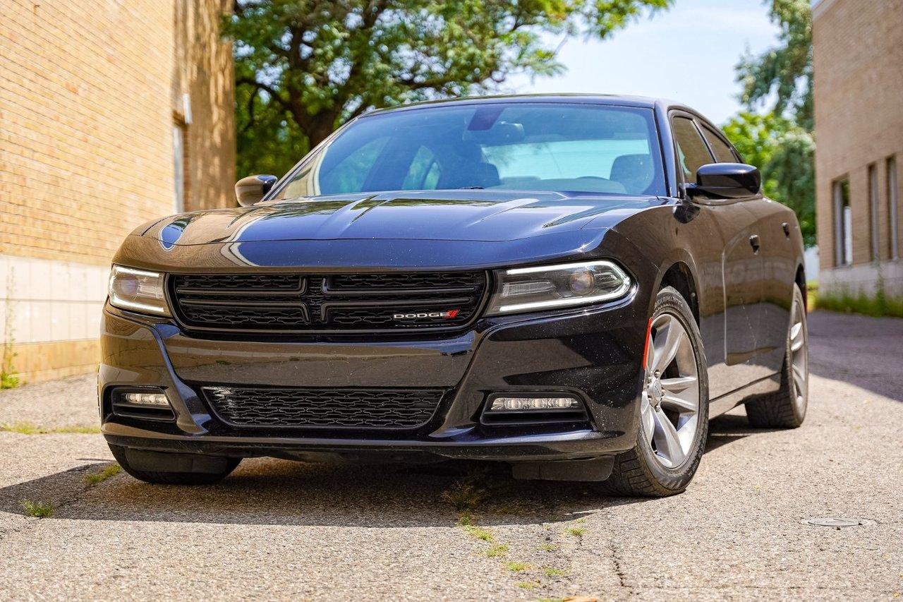Used 2016 Dodge Charger SXT for sale in Mississauga, ON