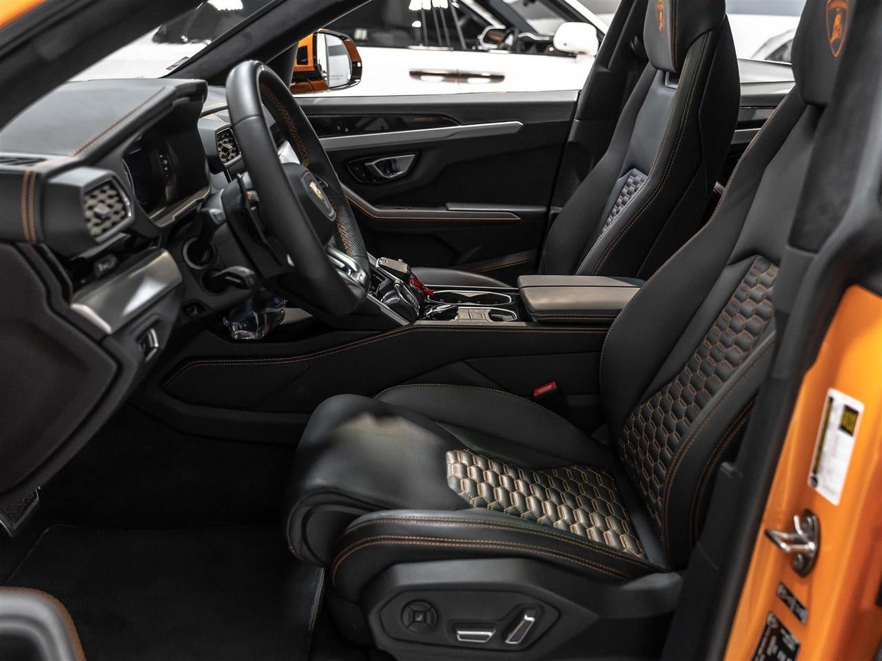 2021 Lamborghini Urus Bang & Olufsen|Full Clear PPF|Carbon Ceramic Brakes Photo