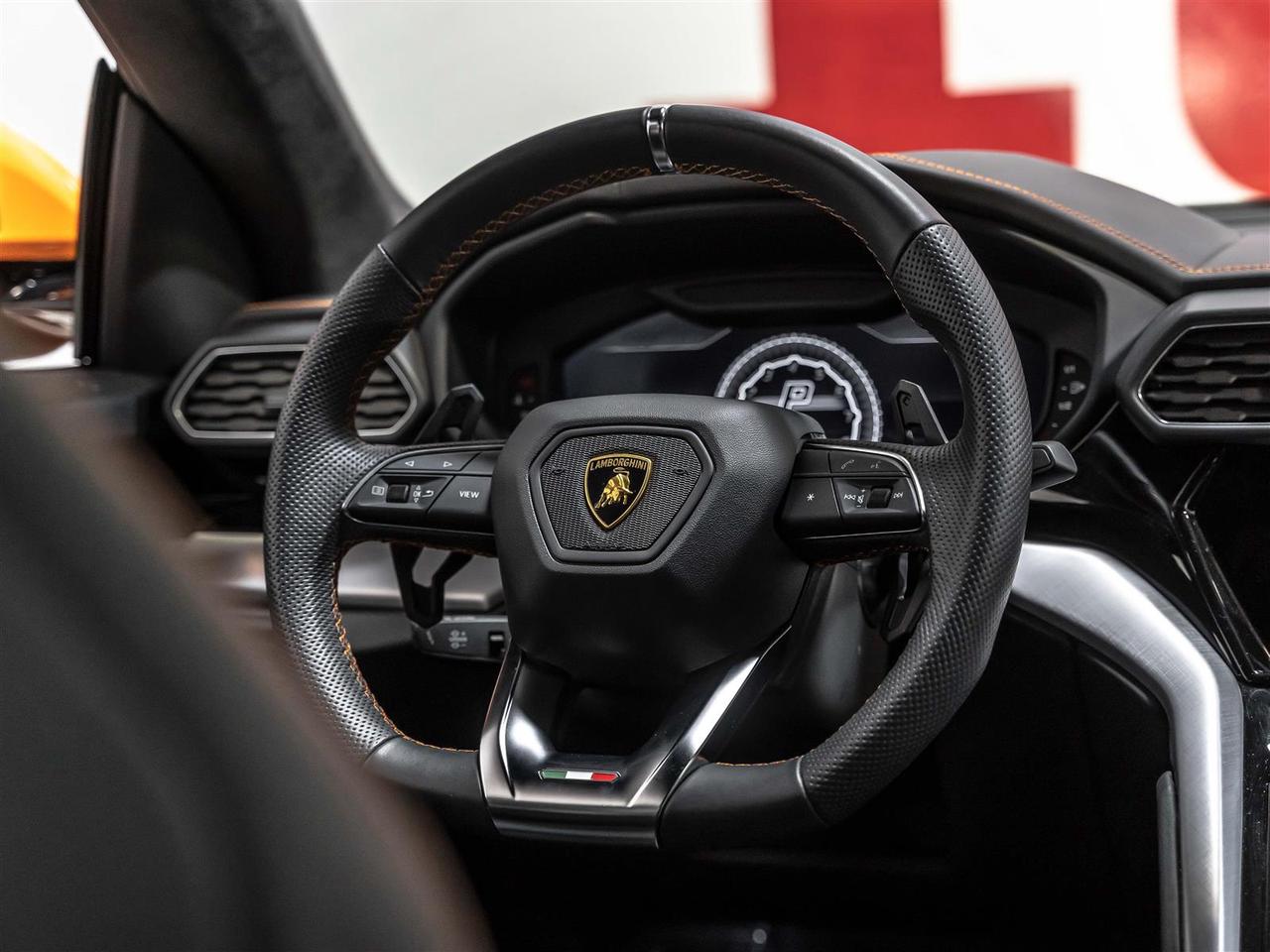 2021 Lamborghini Urus Bang & Olufsen|Full Clear PPF|Carbon Ceramic Brakes Photo