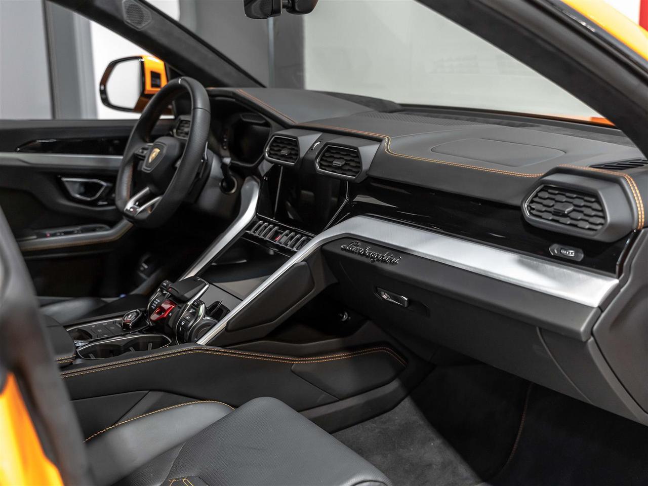 2021 Lamborghini Urus Bang & Olufsen|Full Clear PPF|Carbon Ceramic Brakes Photo