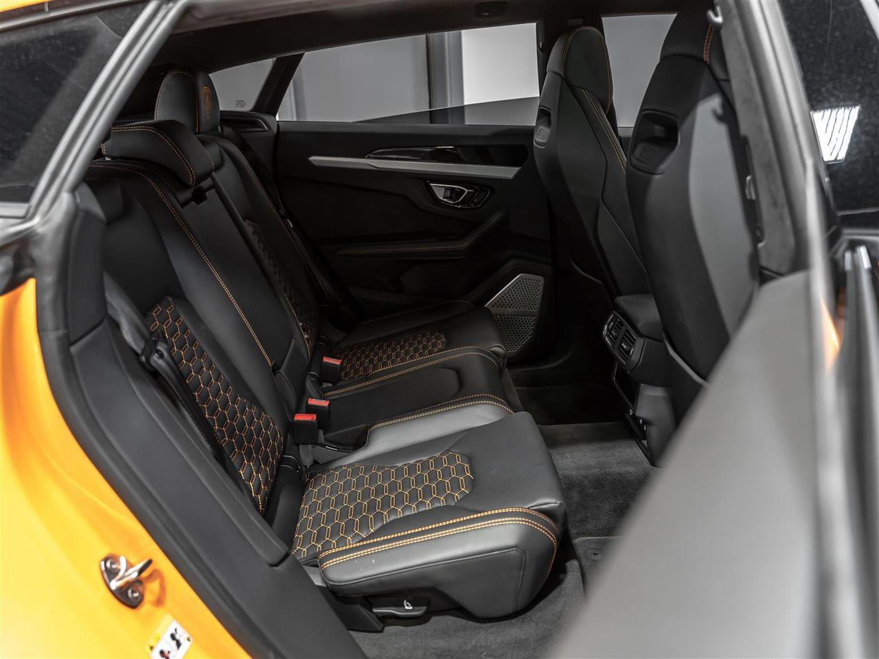 2021 Lamborghini Urus Bang & Olufsen|Full Clear PPF|Carbon Ceramic Brakes Photo