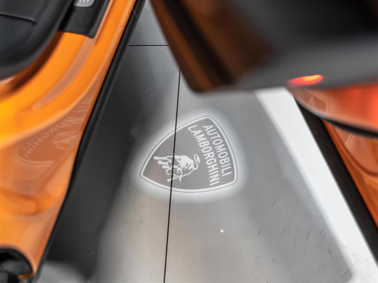 2021 Lamborghini Urus Bang & Olufsen|Full Clear PPF|Carbon Ceramic Brakes Photo