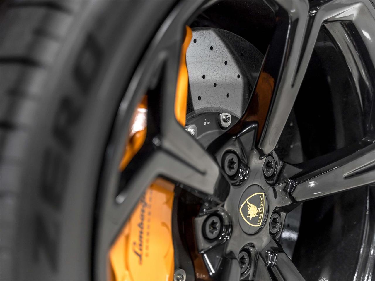 2021 Lamborghini Urus Bang & Olufsen|Full Clear PPF|Carbon Ceramic Brakes Photo