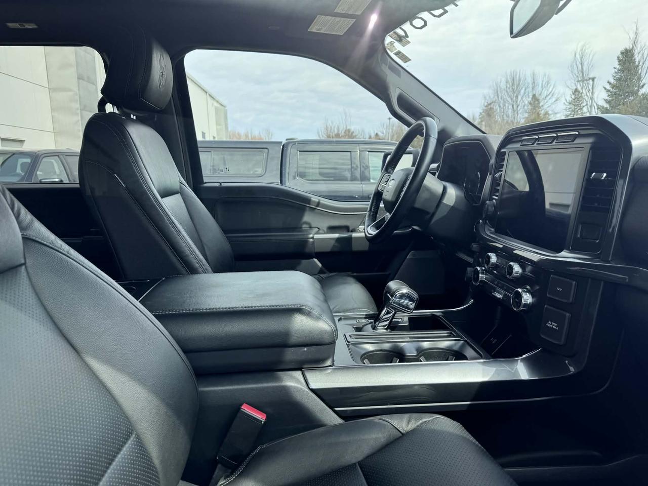 2022 Ford F-150 XLT Photo4