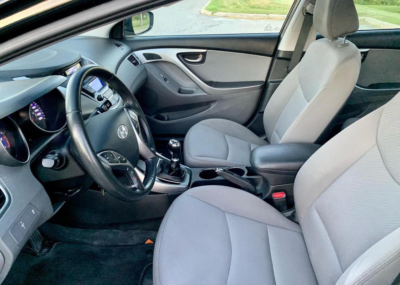2013 Hyundai Elantra 4dr Sdn Man GLS Photo3