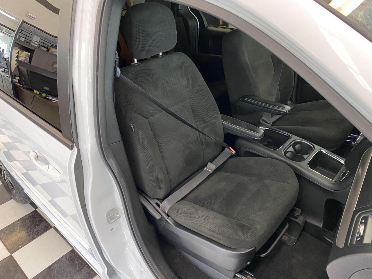2015 Dodge Grand Caravan SXT Premium Plus+Power Doors+DVD+GPS+CLEAN CARFAX - Photo #23