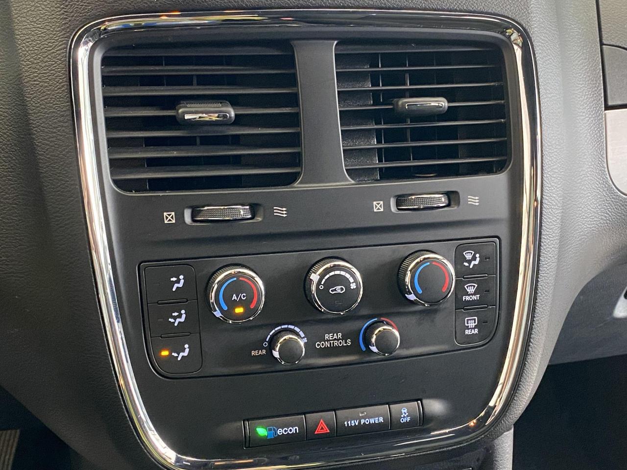 2015 Dodge Grand Caravan SXT Premium Plus+Power Doors+DVD+GPS+CLEAN CARFAX - Photo #38