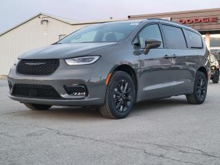 New 2022 Chrysler Pacifica Touring | S Appearance Pkg for sale in Listowel, ON