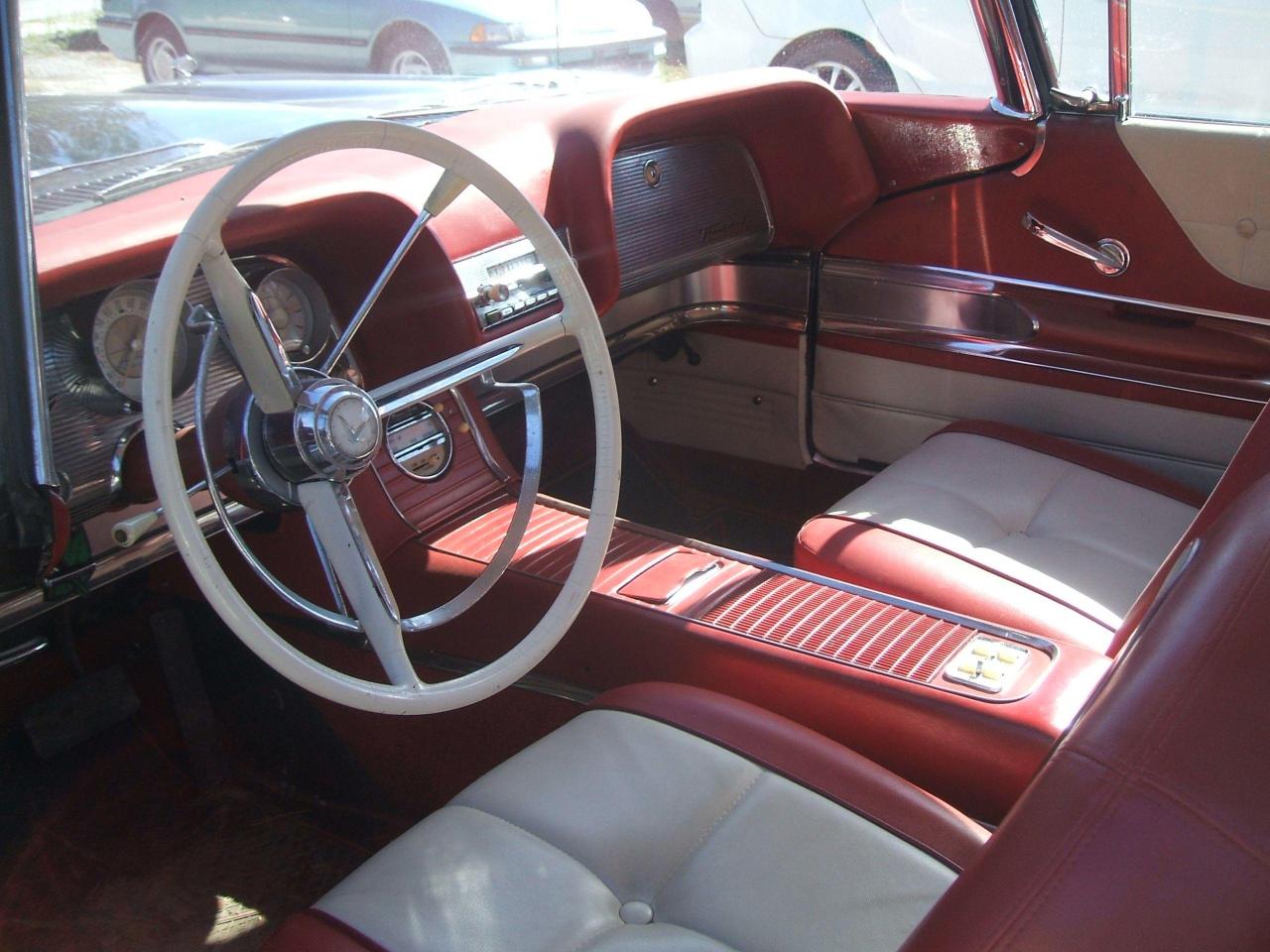 1960 Ford Thunderbird  - Photo #6