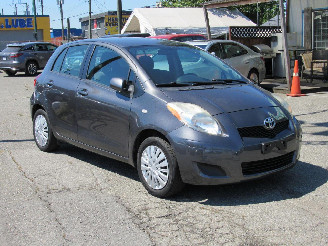 2009 Toyota Yaris LE