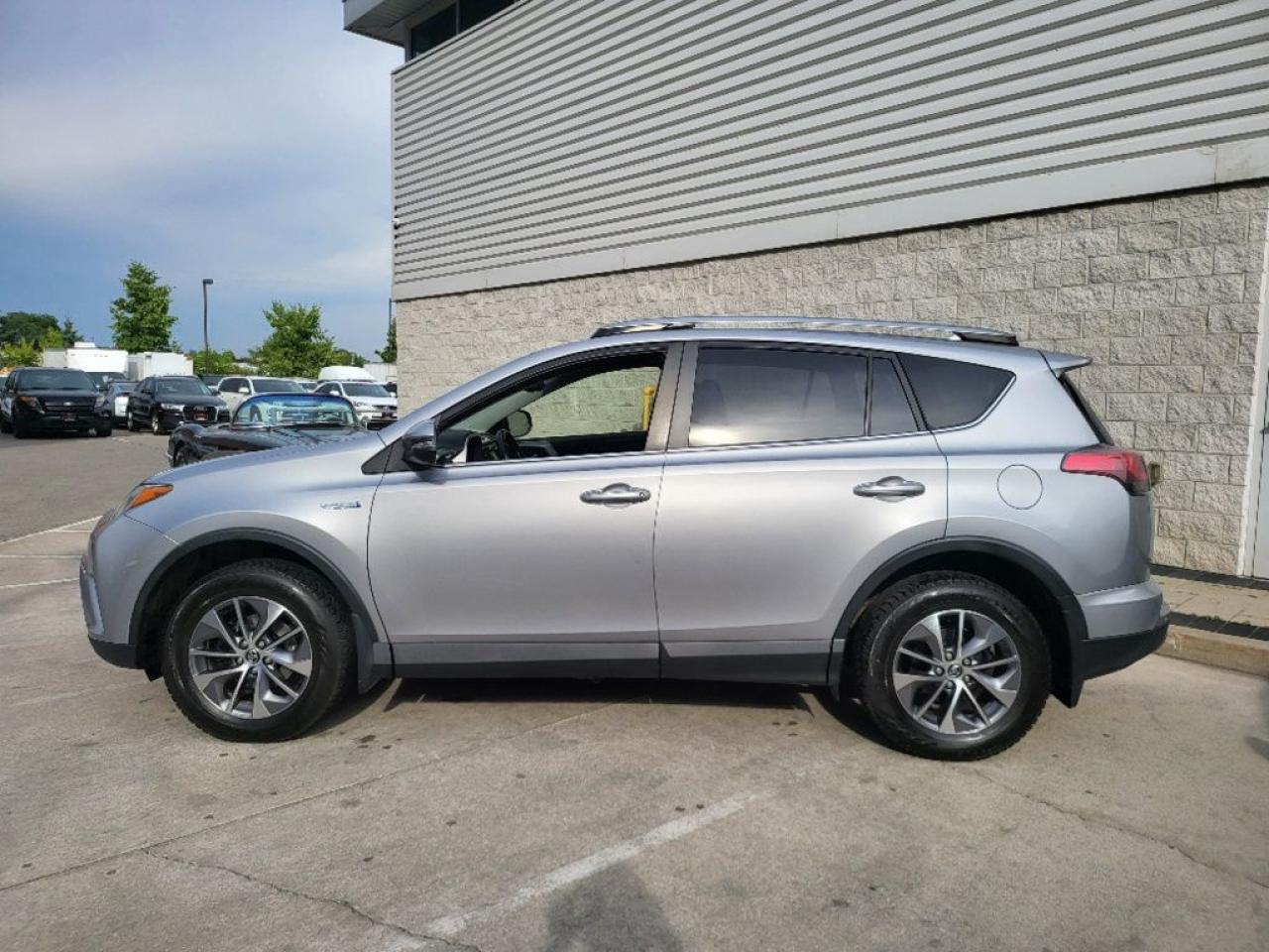 2017 Toyota RAV4 Hybrid XLE AWD -CAMERA-SUNROOF-1 OWNER-CERTIFIED-FINANCE! Photo