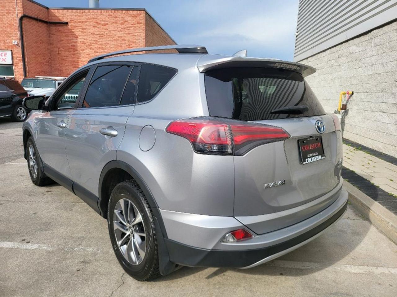 2017 Toyota RAV4 Hybrid XLE AWD -CAMERA-SUNROOF-1 OWNER-CERTIFIED-FINANCE! Photo4