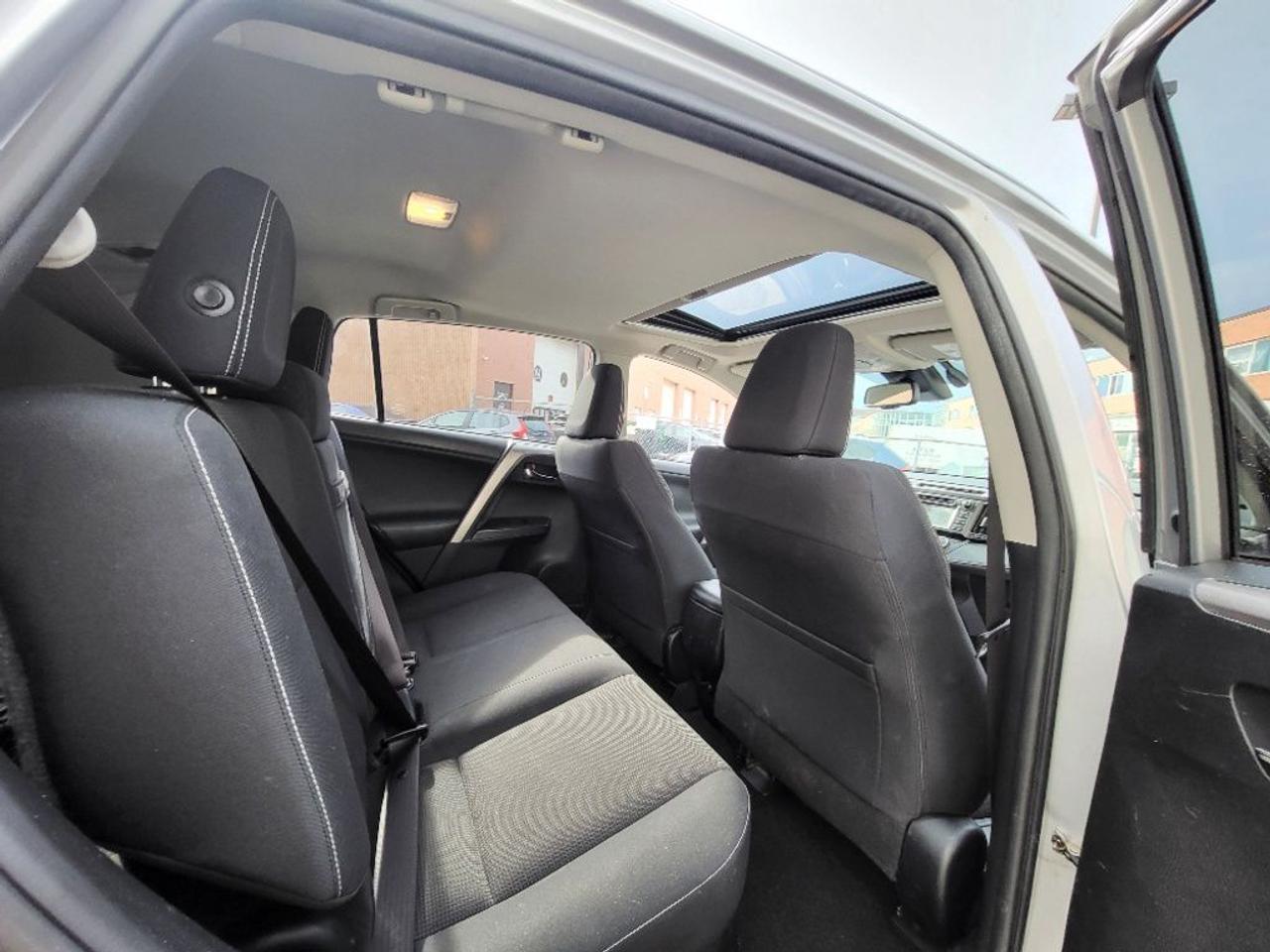 2017 Toyota RAV4 Hybrid XLE AWD -CAMERA-SUNROOF-1 OWNER-CERTIFIED-FINANCE! Photo