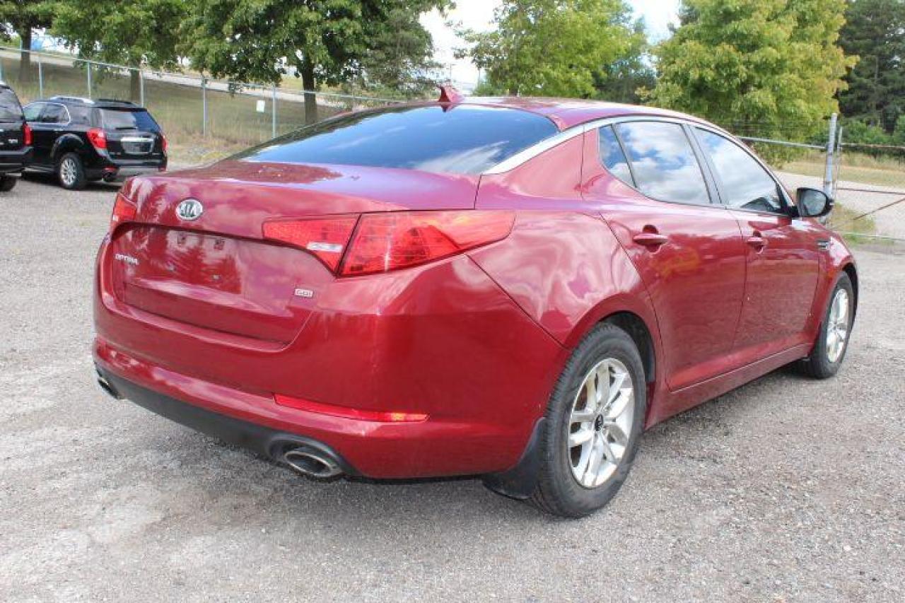 2011 Kia Optima  Photo4
