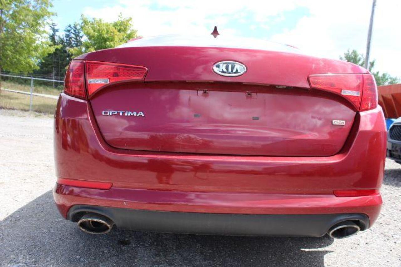 2011 Kia Optima  Photo3