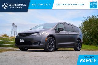 Used 2019 Chrysler Pacifica Touring-L Plus * DUAL DVD PLAYER ** POWER SLIDING DOOR ** PANORAMIC SUNROOF * for sale in Surrey, BC