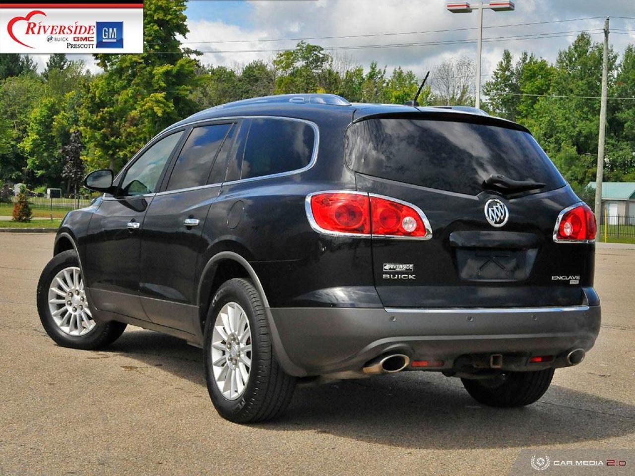 2011 Buick Enclave CXL Photo3