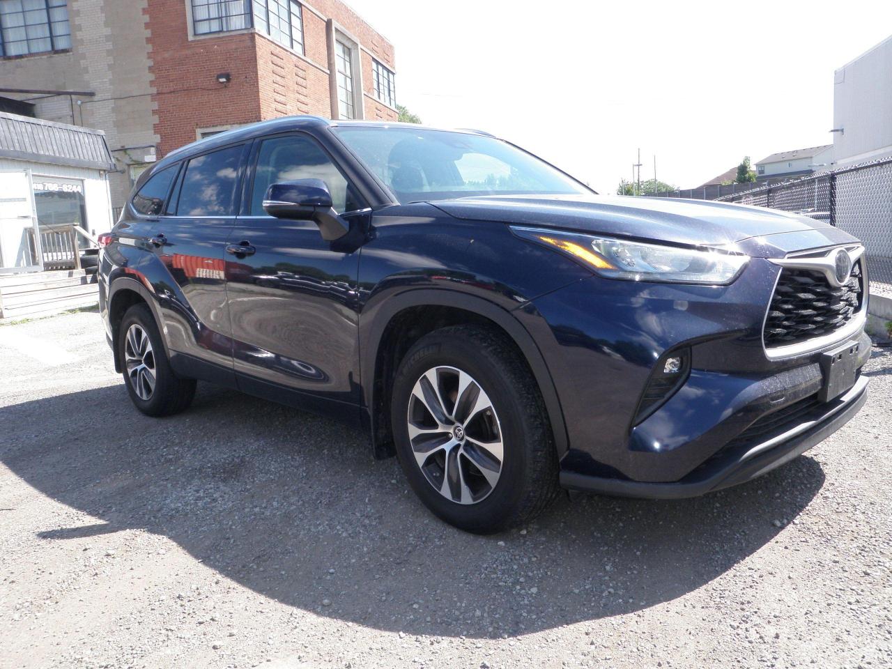 2020 Toyota Highlander XLE AWD - Photo #1