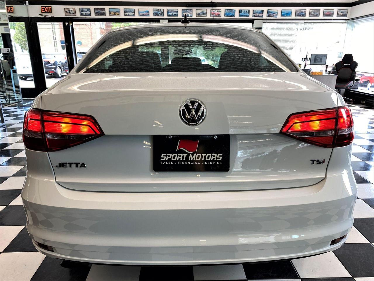 2015 Volkswagen Jetta Highline+ApplePlay+GPS+Blind Spot+Leather+Roof - Photo #3