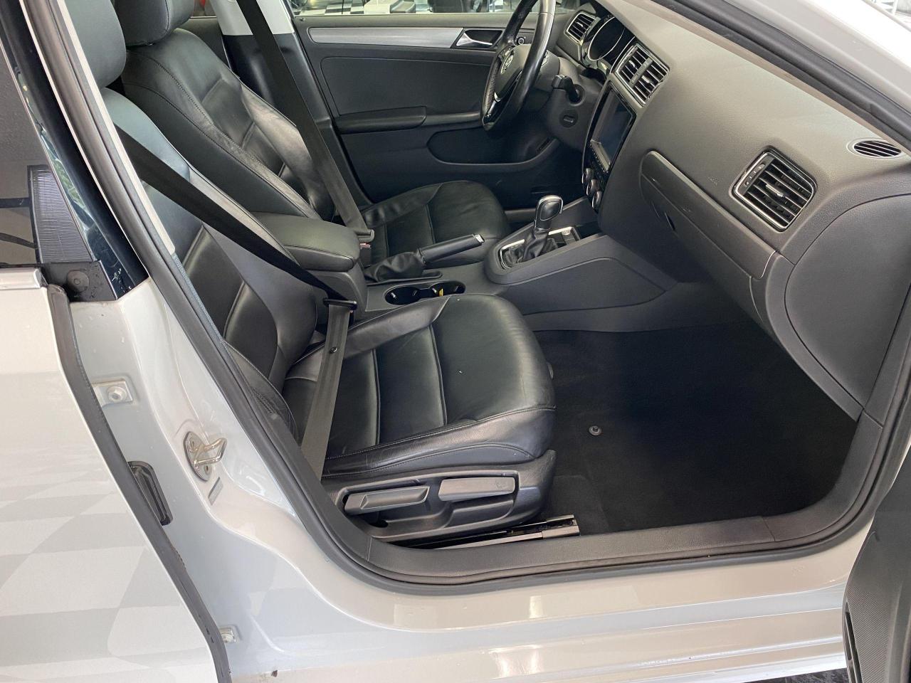 2015 Volkswagen Jetta Highline+ApplePlay+GPS+Blind Spot+Leather+Roof - Photo #20