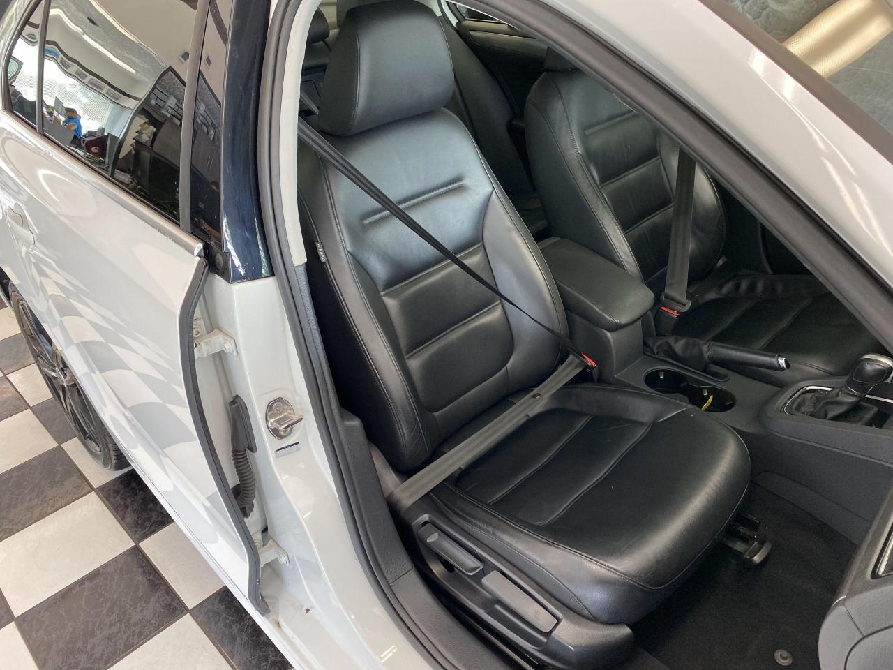 2015 Volkswagen Jetta Highline+ApplePlay+GPS+Blind Spot+Leather+Roof - Photo #21