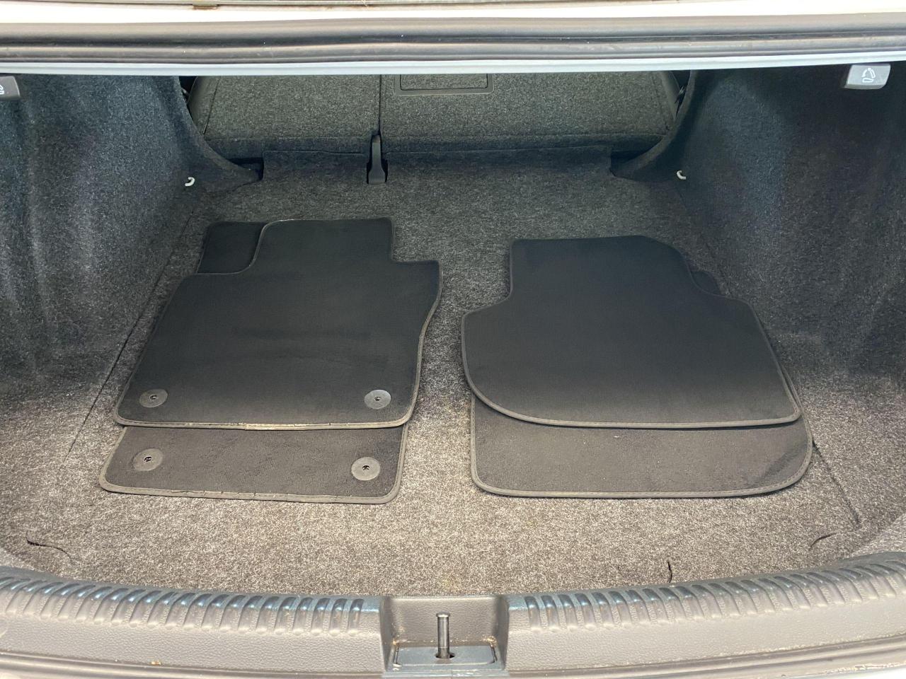 2015 Volkswagen Jetta Highline+ApplePlay+GPS+Blind Spot+Leather+Roof - Photo #25