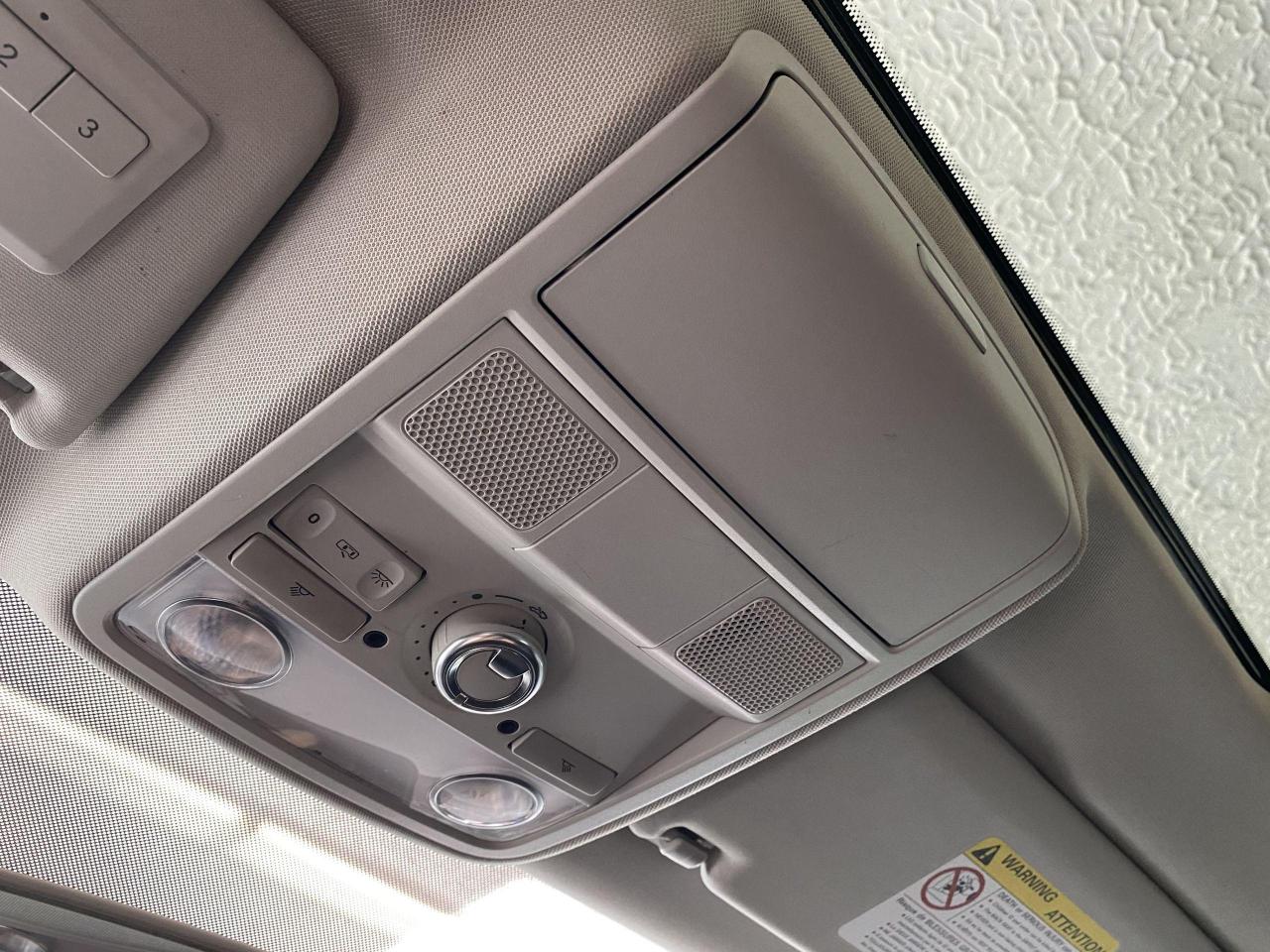 2015 Volkswagen Jetta Highline+ApplePlay+GPS+Blind Spot+Leather+Roof - Photo #43