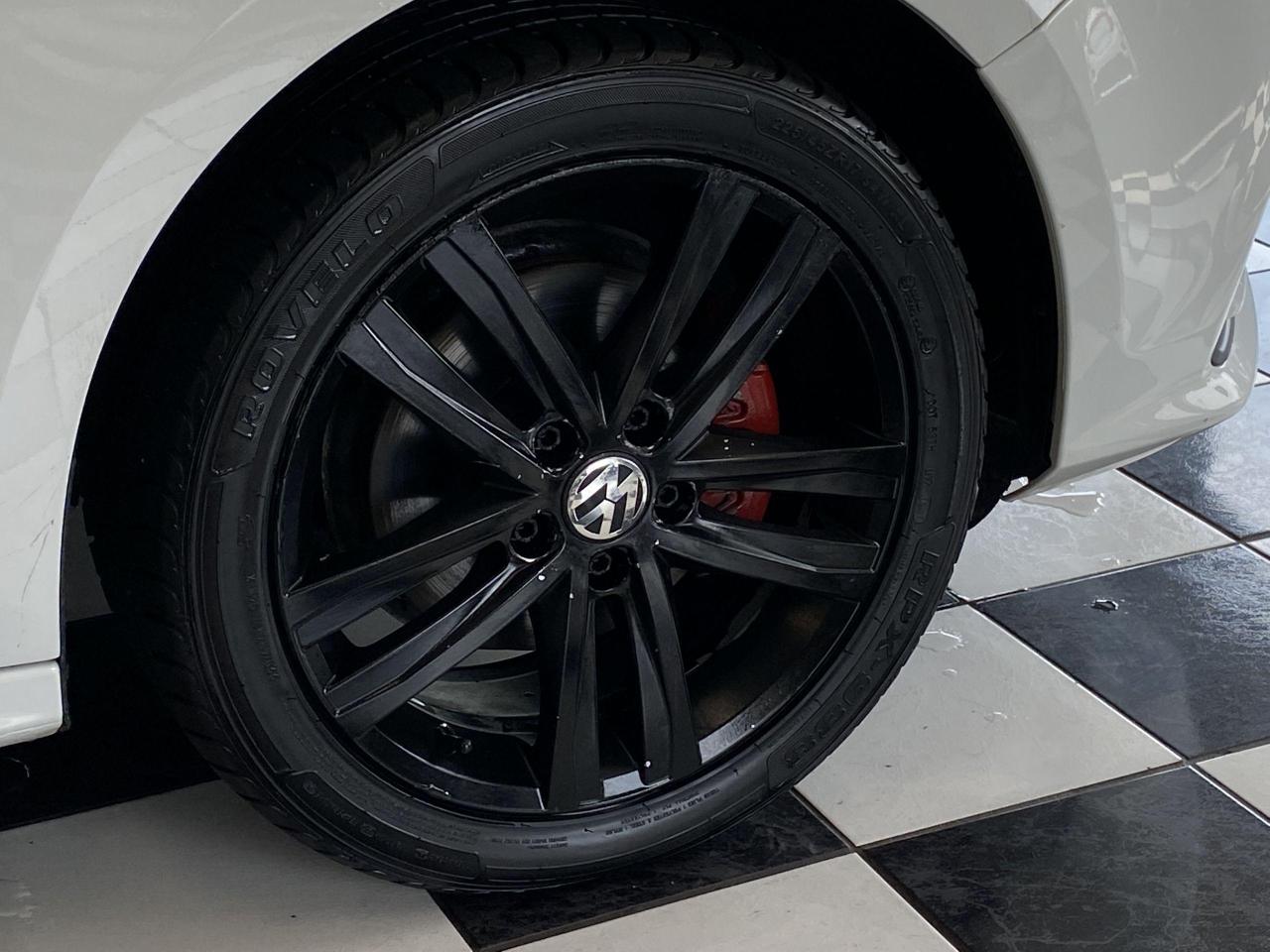 2015 Volkswagen Jetta Highline+ApplePlay+GPS+Blind Spot+Leather+Roof - Photo #52